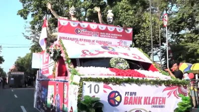 PT BPR Bank Klaten Mengikuti Karnaval Pembangunan